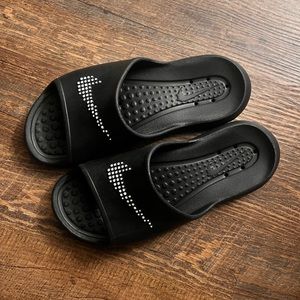 Nike slides